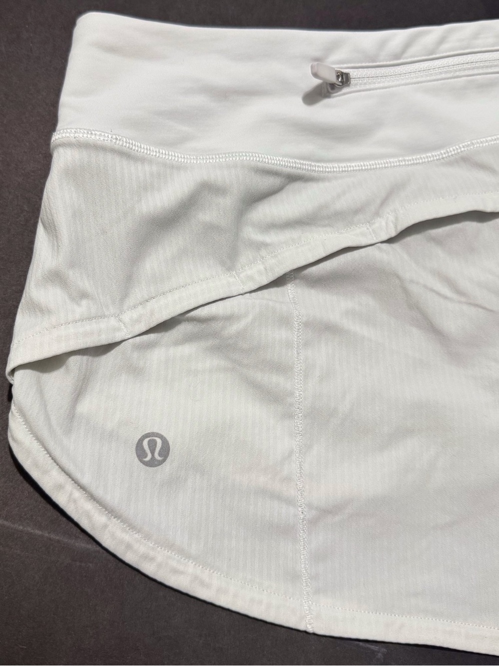 Lululemon Speed Up Short *2.5" in White Low Rise Size 4 - Picture 5 of 11